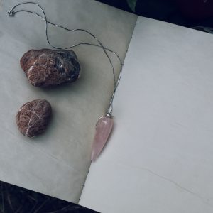 NASZYJNIK: KSIĘŻYC – SYMBOL MOCY BOGINI